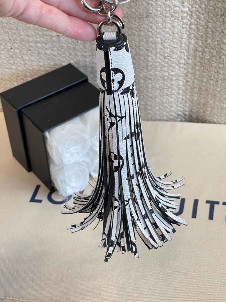 100% Original Louis Vuitton Taschenschmuck Tassel MP1769